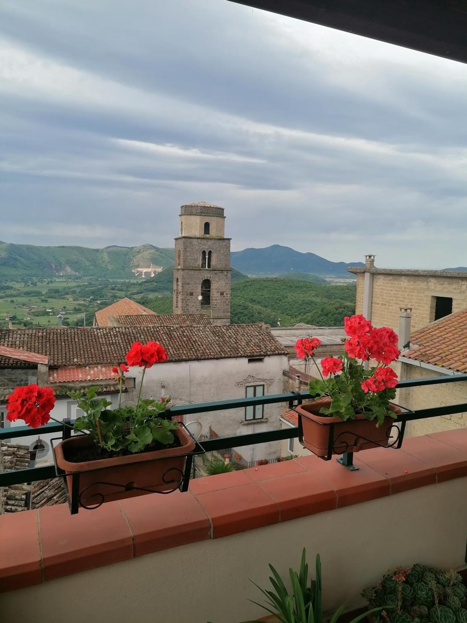 La Casa Di Astrea Bed and Breakfast Caiazzo Rum bild